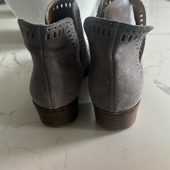 Lucky brand gray ankle boots size 8.5 - Picture 5 of 11